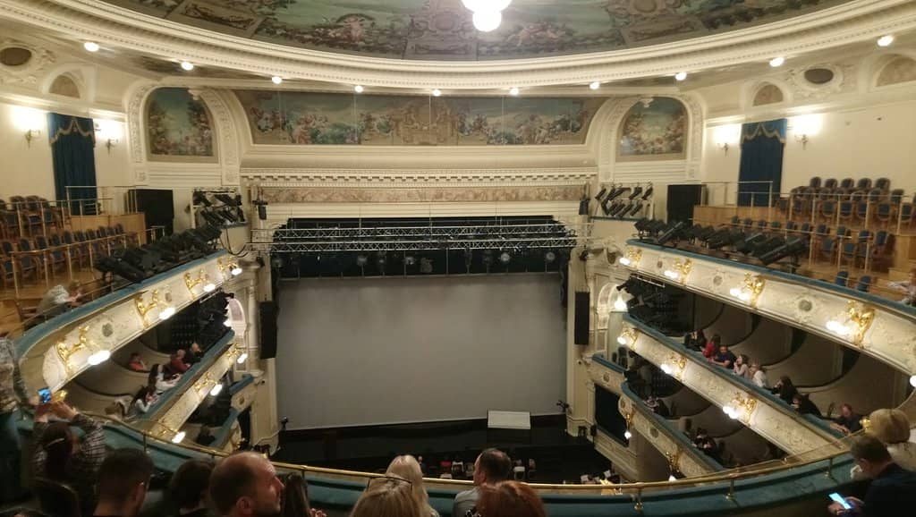 Classic and Modern Plays