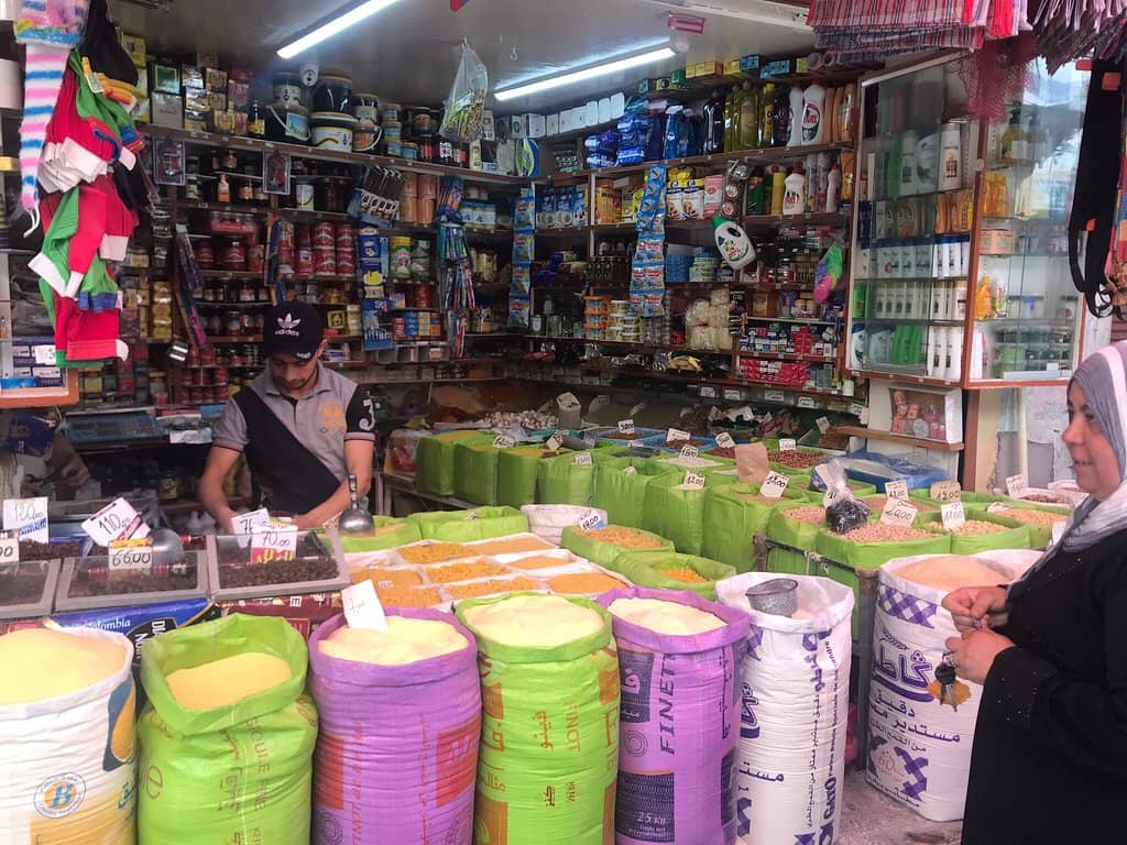 Local Life & Atmosphere