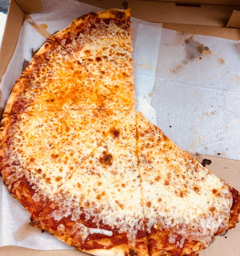 Big Apple Pizza XL (18") Cheese. A very good pie.