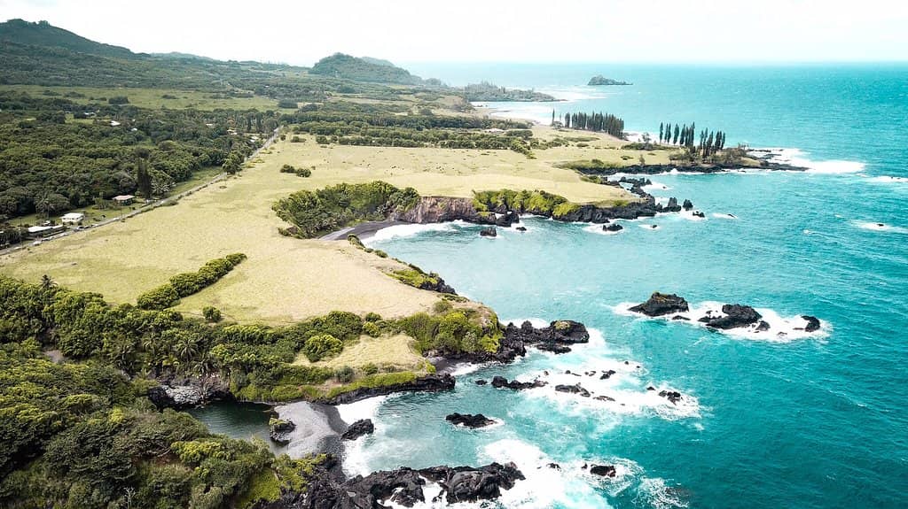 Wai'anapanapa State Park (Black Sand Beach)