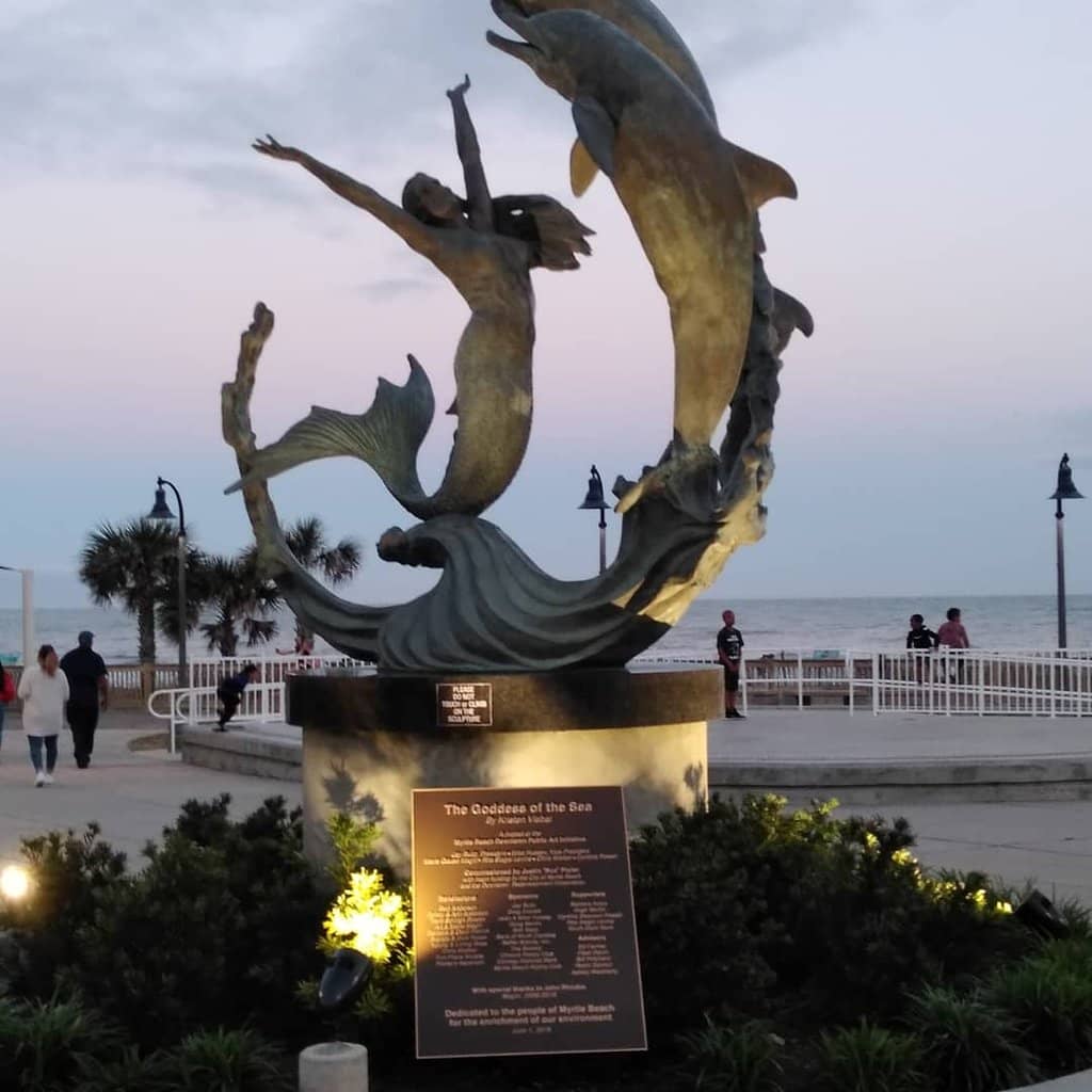 Pier 14 Restaurant & Fishing Pier