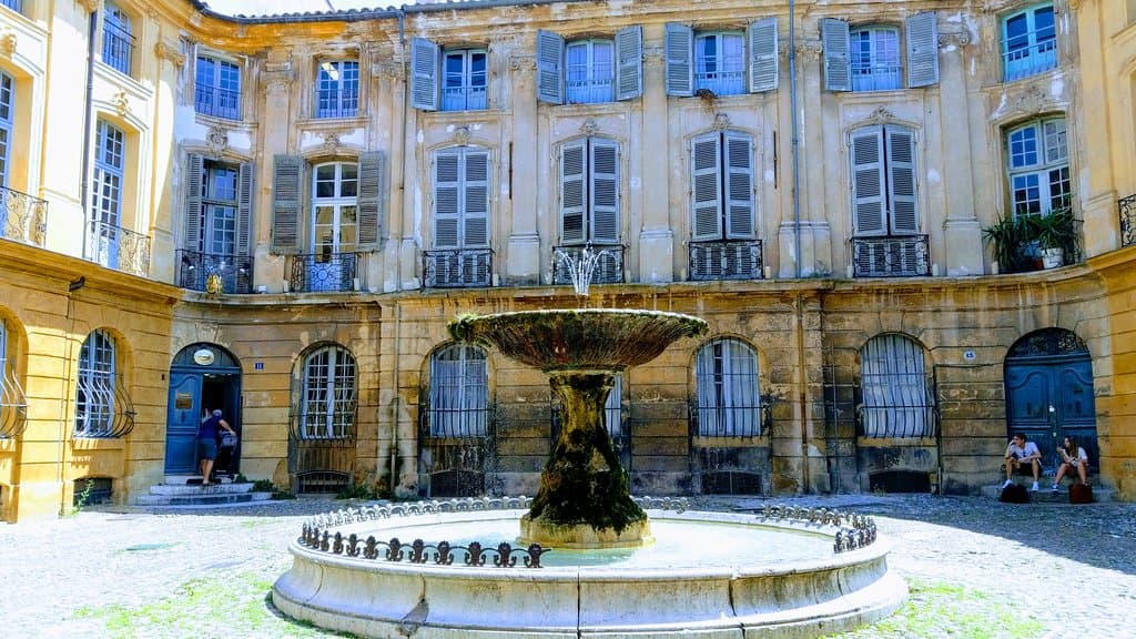 Place d'Albertas