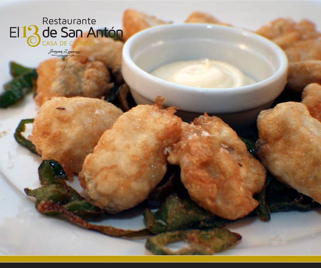 Charming Courtyard Dining