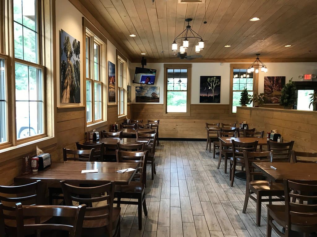 Mama's Chicken Kitchen Dining Room