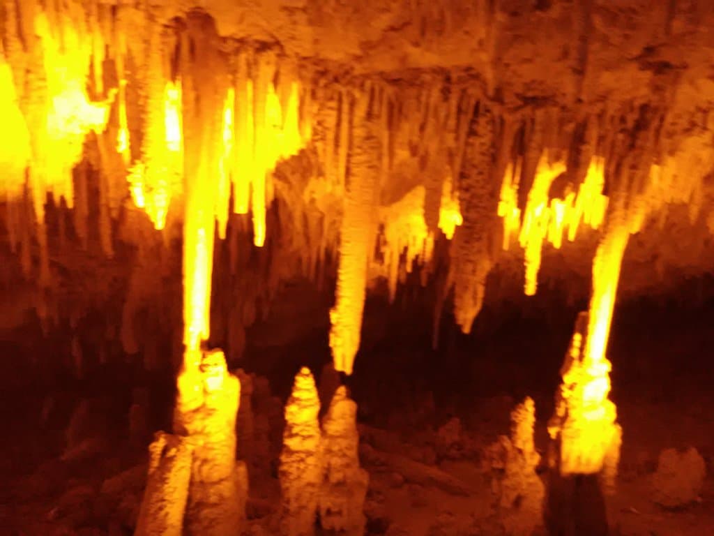 Сталактиты и сталагмиты
