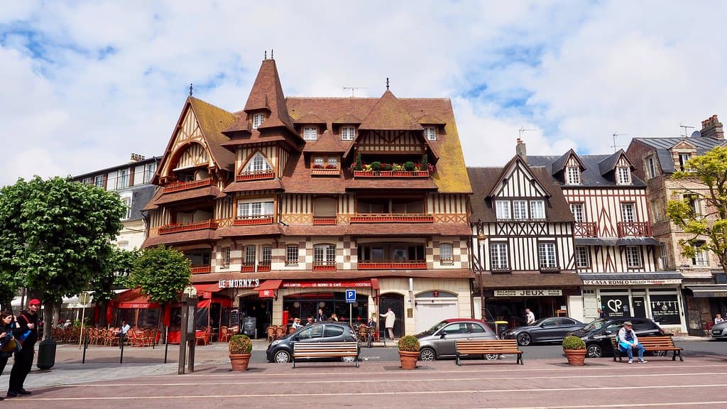 Place Morny à Deauville