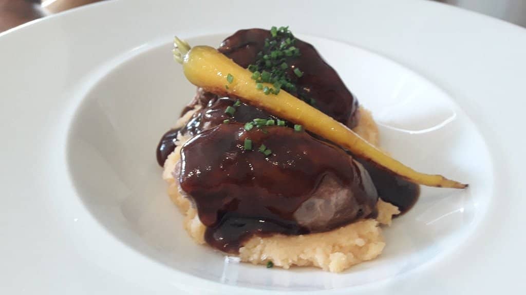 Engaging Dining Experience