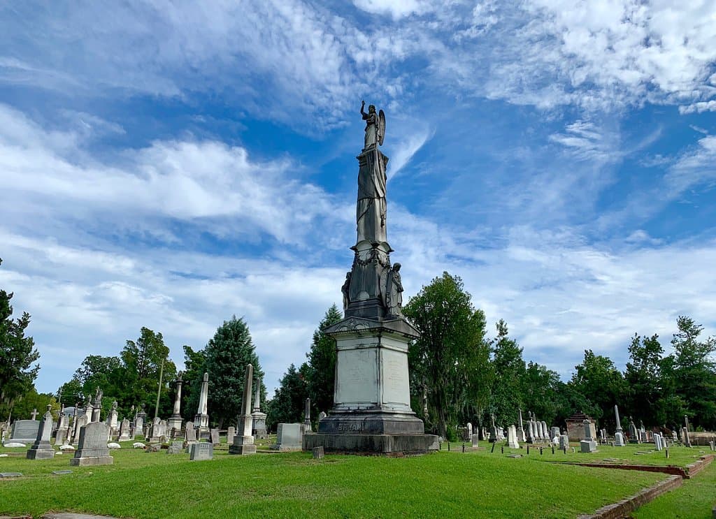 Such an old & historic cemetery! Cedar Grove Cemetery is over 200 yo & is sitting in the heart of New Bern. It is full of moss covered trees, beautiful monuments & headstones, & full of history. Among those buried here are several congressmen & Confederates. Caleb Davis Bradham Sr, maker of Pepsi Cola, is buried here as well. At the entrance, you will pass under the Weeping Arch which is known to “bleed” on those who pass thru its gates. So many stories regarding this place, worth to look up!