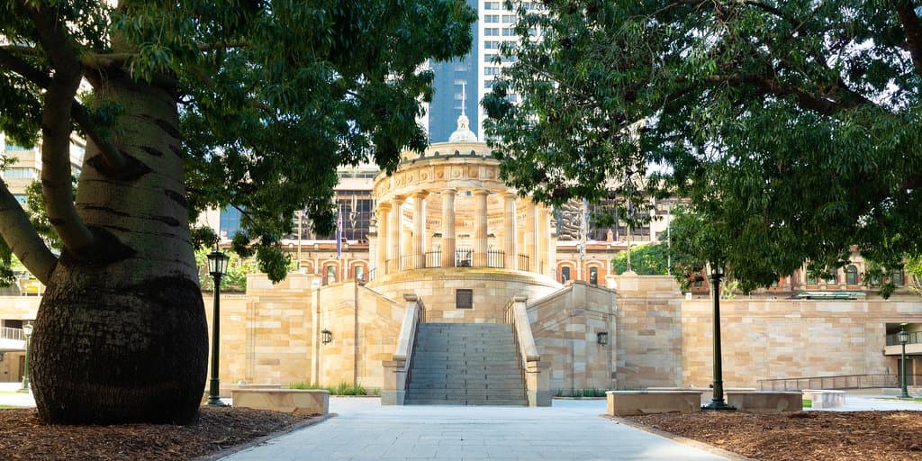 Shrine of Remembrance and parklands