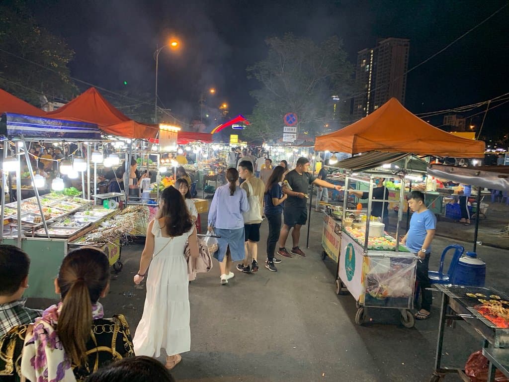 Son Tra Night Market Da Nang
