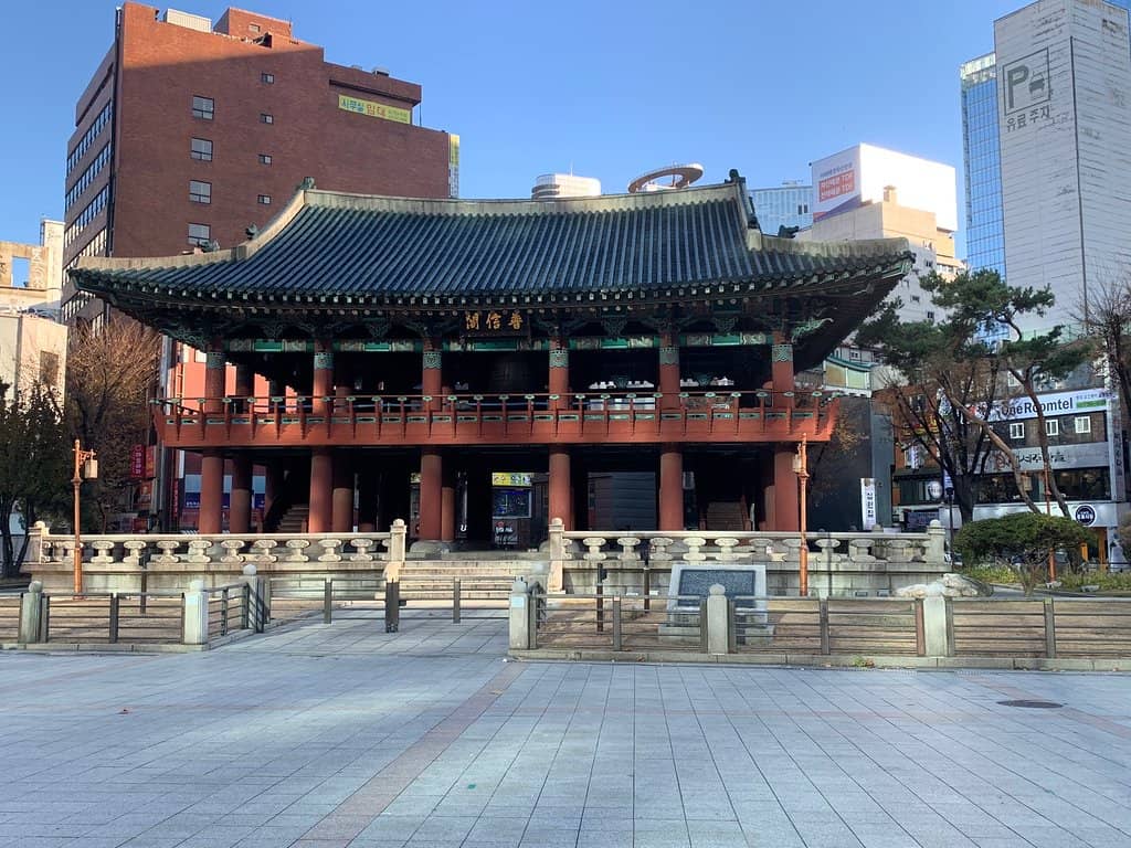 Art Galleries and Craft Shops