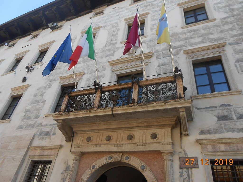 Frescoes of Via Belenzani