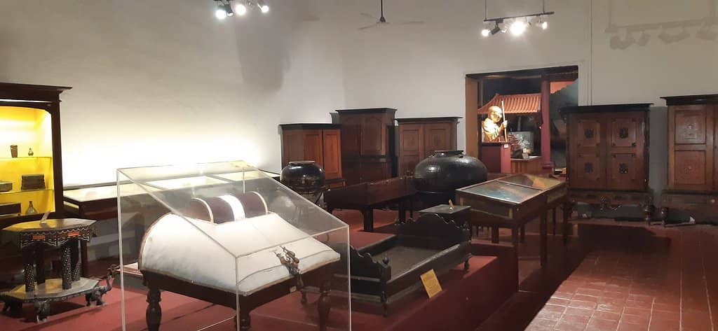 Colonial Era Displays