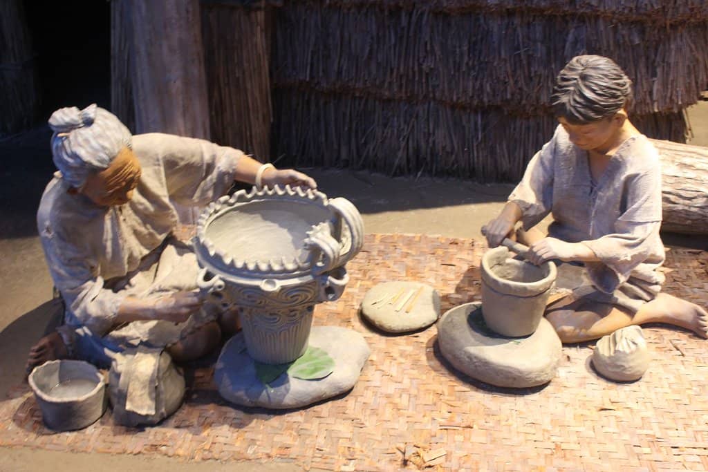 Jomon Fire Pottery (Kaenshiki Doki)
