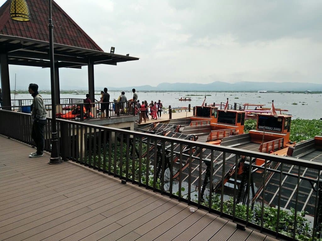 Bukit Cinta Rawa Pening