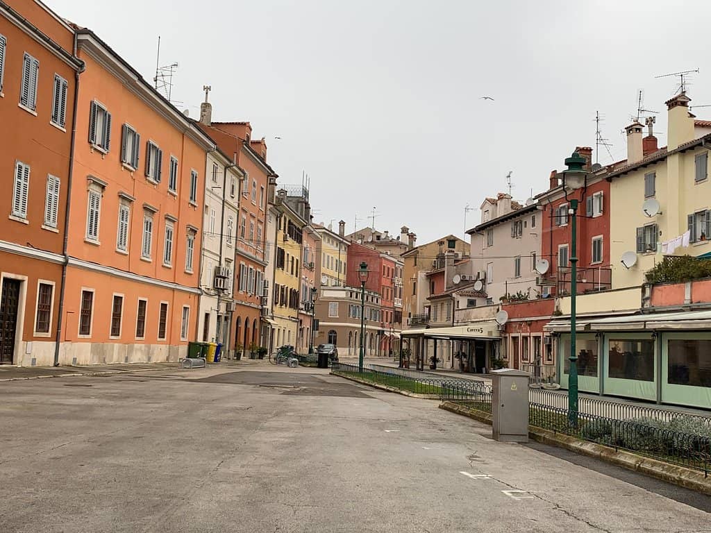 Cobblestone Alleys