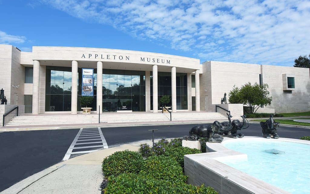 The Appleton is an award-winning contemporary interpretation of classical architecture clad in Italian travertine marble. The 81,610-square-foot museum features 30,000 square feet of gallery space devoted to the Appleton’s permanent collections. The Edith Marie Appleton Gallery 4,000 square- foot, two-story exhibition gallery, was added in 1996 and a 2,662-square-foot art storage facility was completed in 2009.