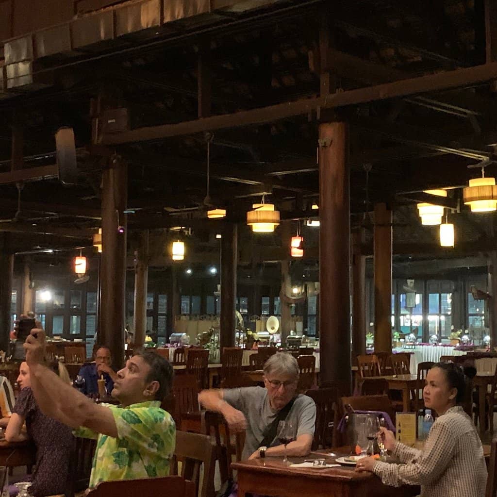 Spacious Dining Hall with Ambiance