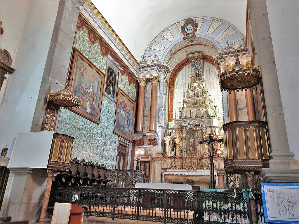 pormenor do altar mor