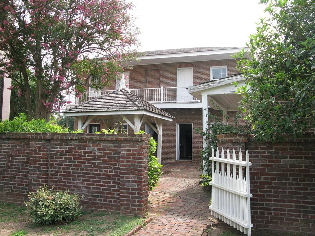 Historic Homes & Buildings