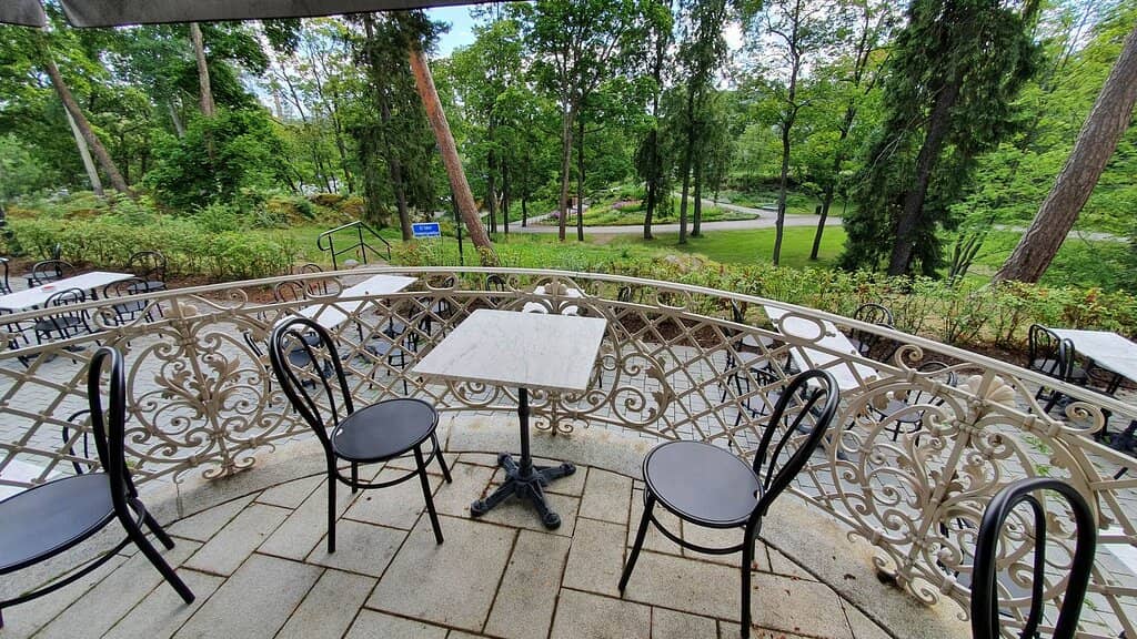 The Mansion's Grandeur