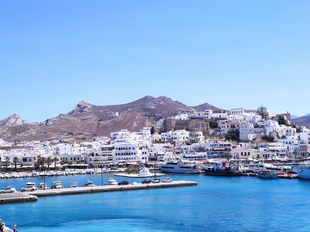 Λιμάνι Νάξου, Port of Naxos