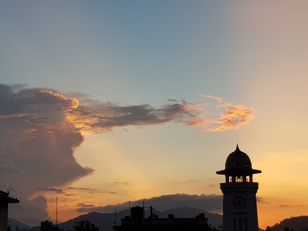 i live just east of ghantaghar, in bagh bazar.. and have been capturing ghantaghar in different moods! :)