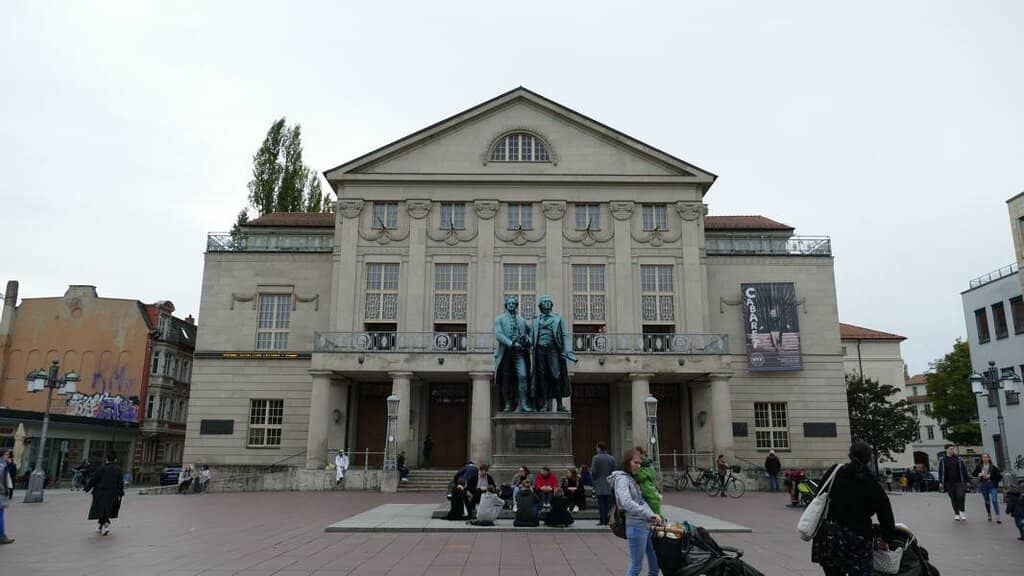 Theaterplatz Ambiance
