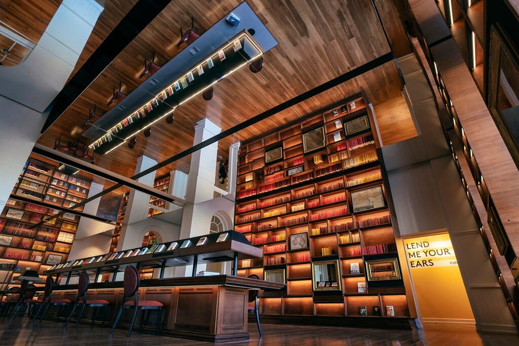 Enter a magical library where books come to life before your eyes. Find the hidden door to a serene poetry nook, and discover other secrets hidden in the stacks.