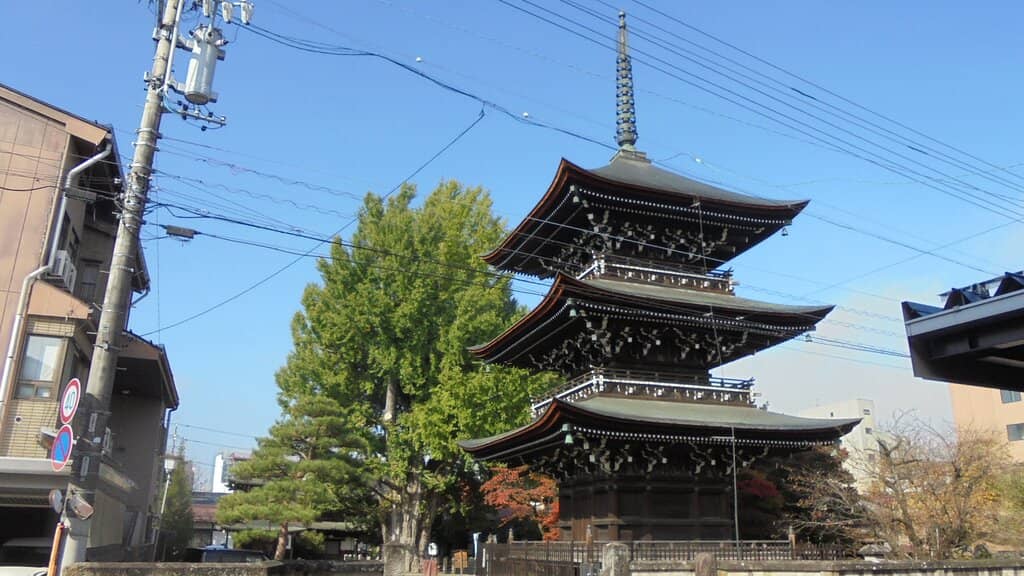 Tranquil Temple Grounds
