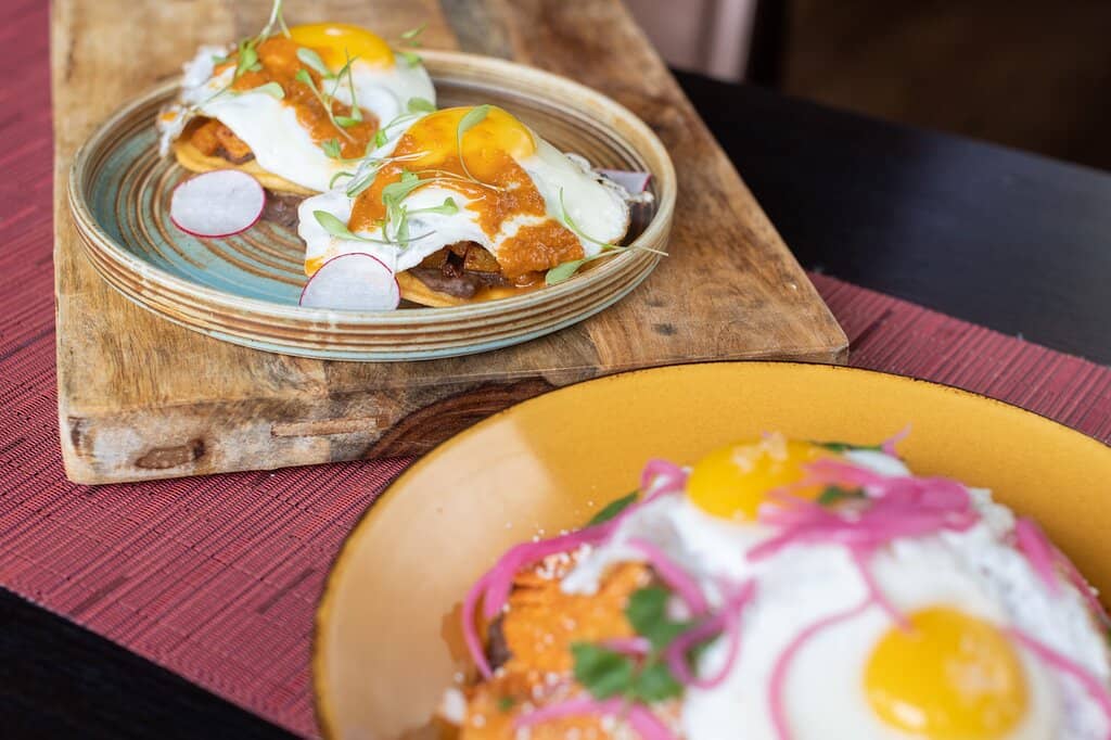 Vibrant Ambiance and Cocktails