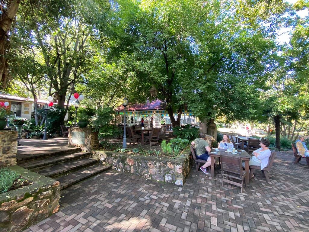 Ouma Isie's Tea Garden