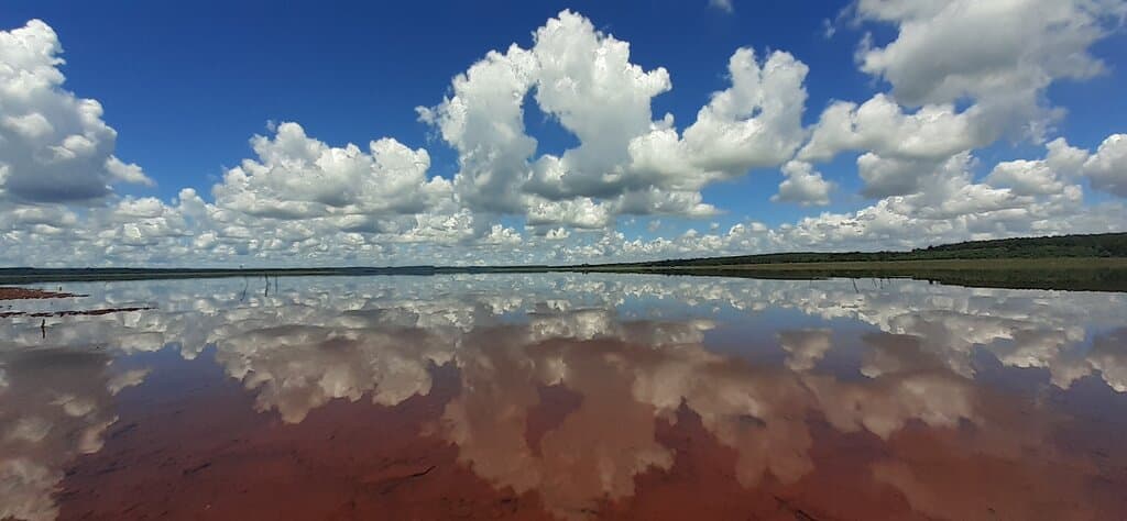 Urugua-í Lake and Dam
