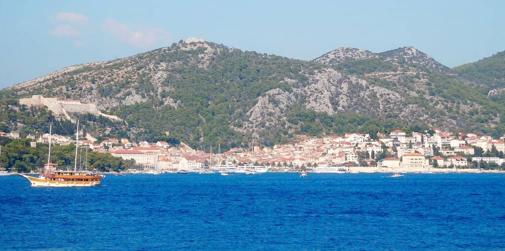 Panoramic Island Views
