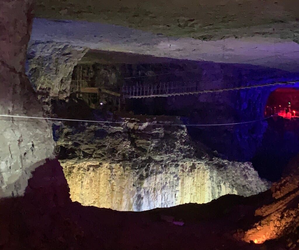 Louisville Mega Cavern