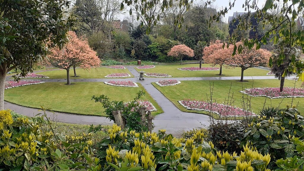 Kingsnorth Gardens