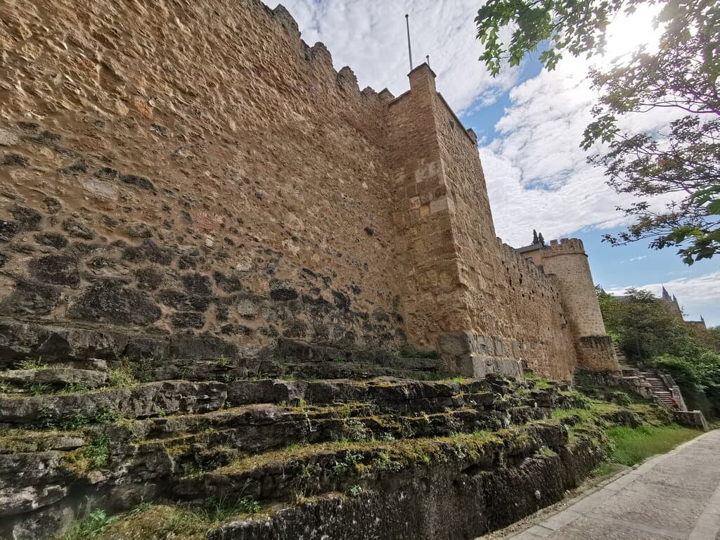 Muralla de la Puerta de Santiago
