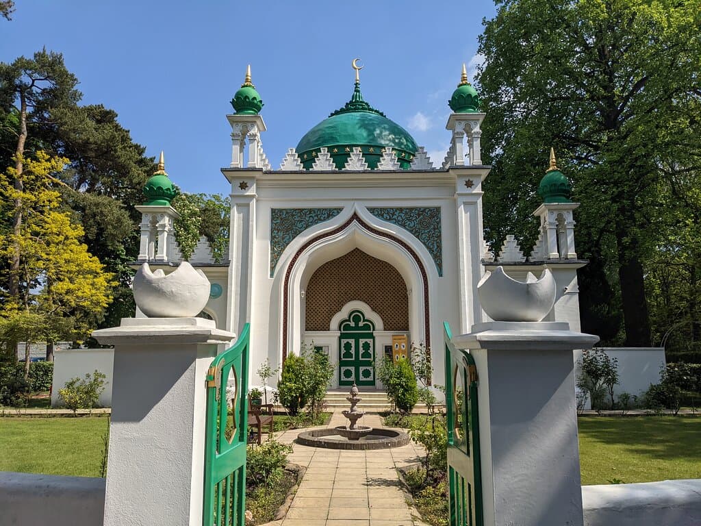 Shah Jahan Mosque