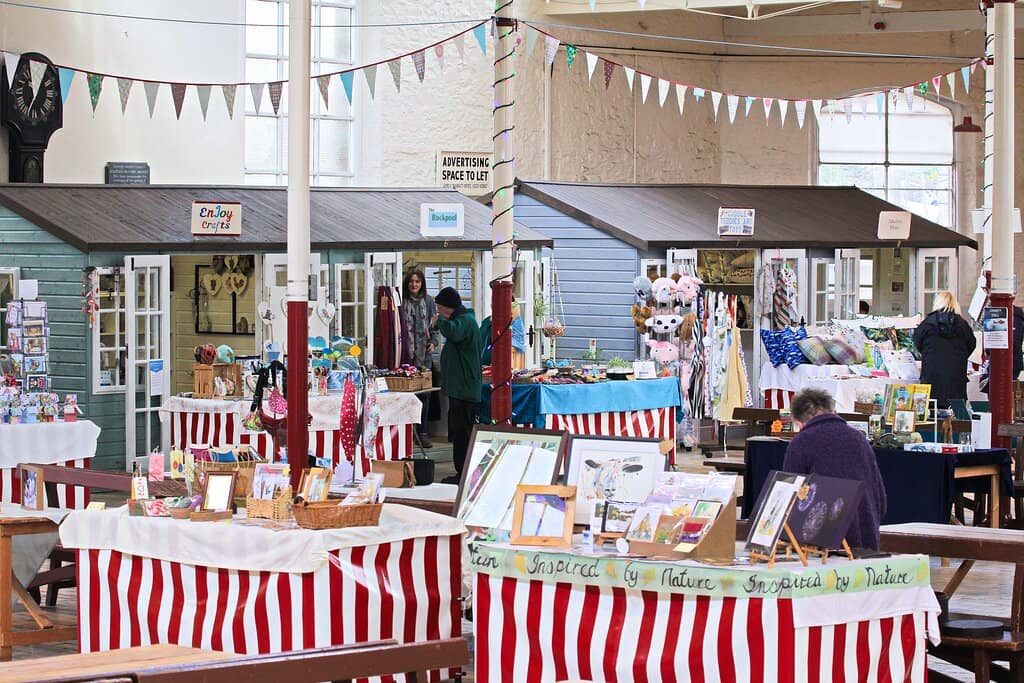 Artisan Crafts & Gifts