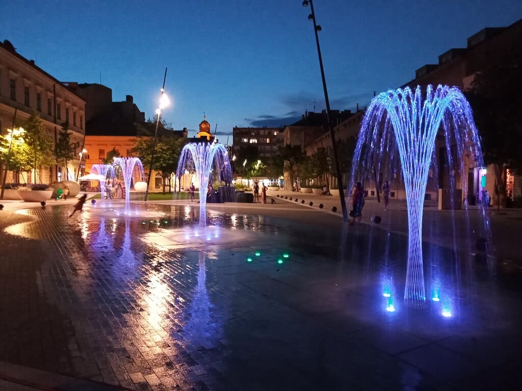 Colourful lights of the fountain in Debrecen.