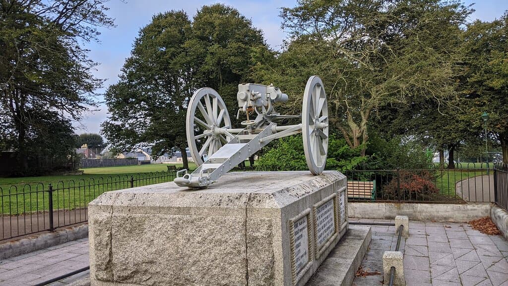 Doris Gun & Boer War Memorial