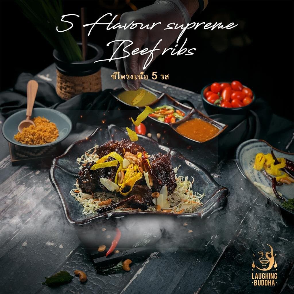 Premium beef ribs with 5 flavour spices that are cooked slowly to yield fall of the bone, tender, juicy, meaty ribs. It incorporates modern contemporary styles to make it a unique experience for you. Served with roasted cashewnuts and fried omelette. These well- seasoned, perfectly saucy, and sticky beef ribs will make you want more.