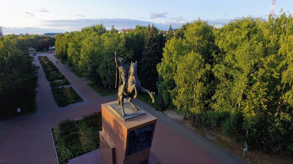 Чебоксары. Памятник В.И.Чапаеву.