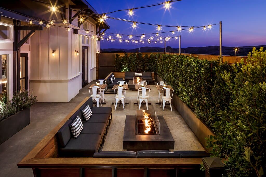 Outdoor Patio & Firepit