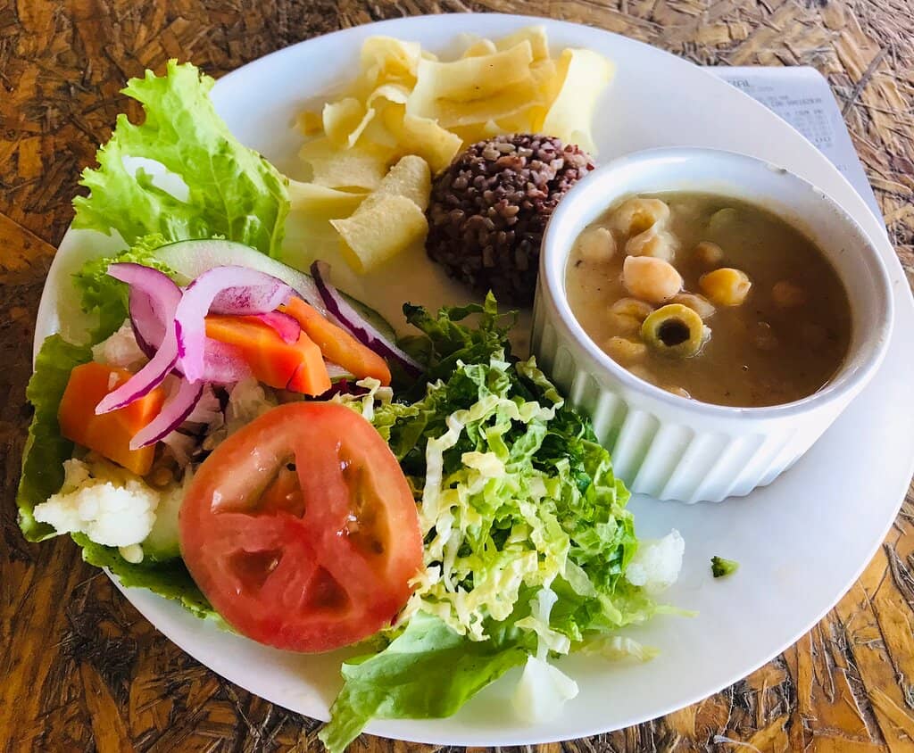 Freshly Made Juices & Acai Bowls