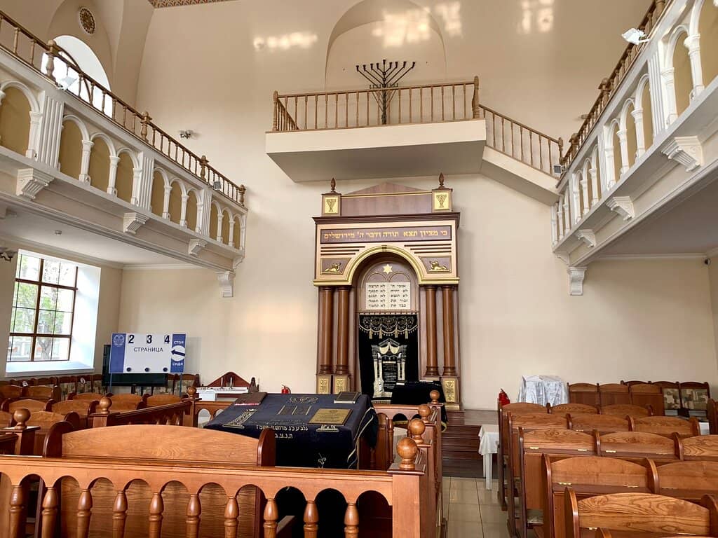 Resilient Jewish Community