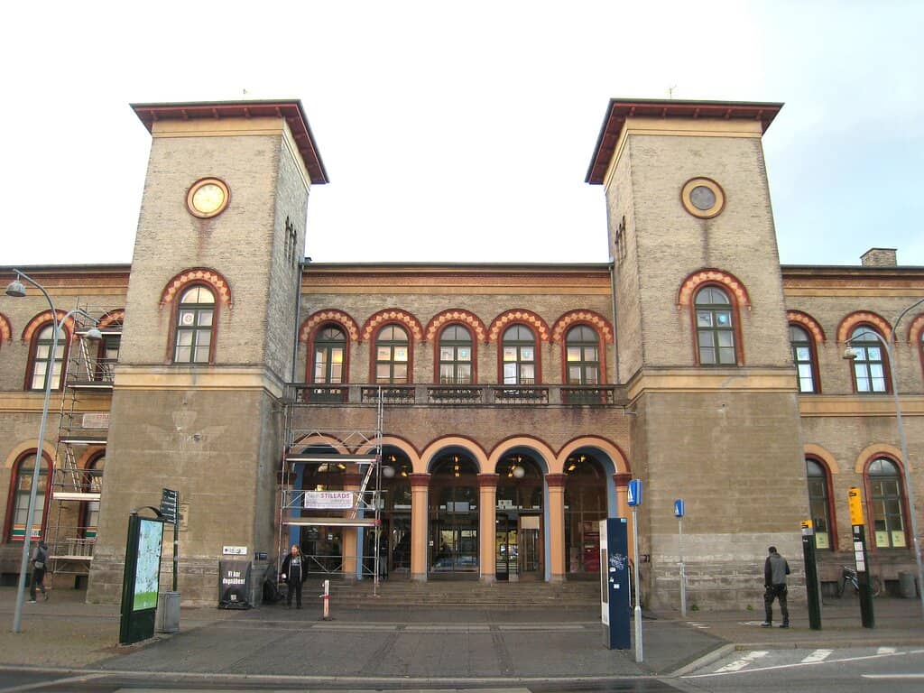 Viking Museum Proximity