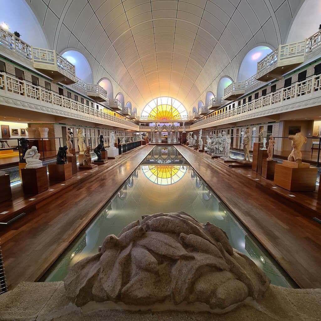 Bassin du musée La Piscine de Roubaix . Architectes : A. Baert, 1932 - J.P. Philippon, 2001 et 2018. Photo : L. Louvrier