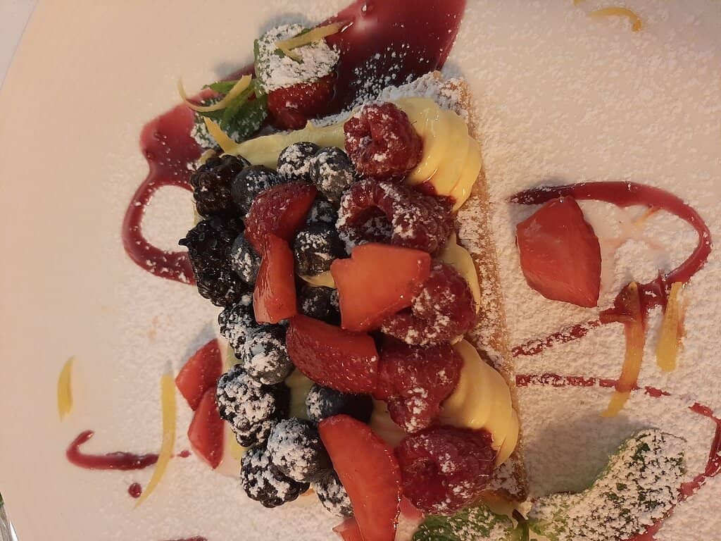 Charming Atmosphere with Traditional Decor