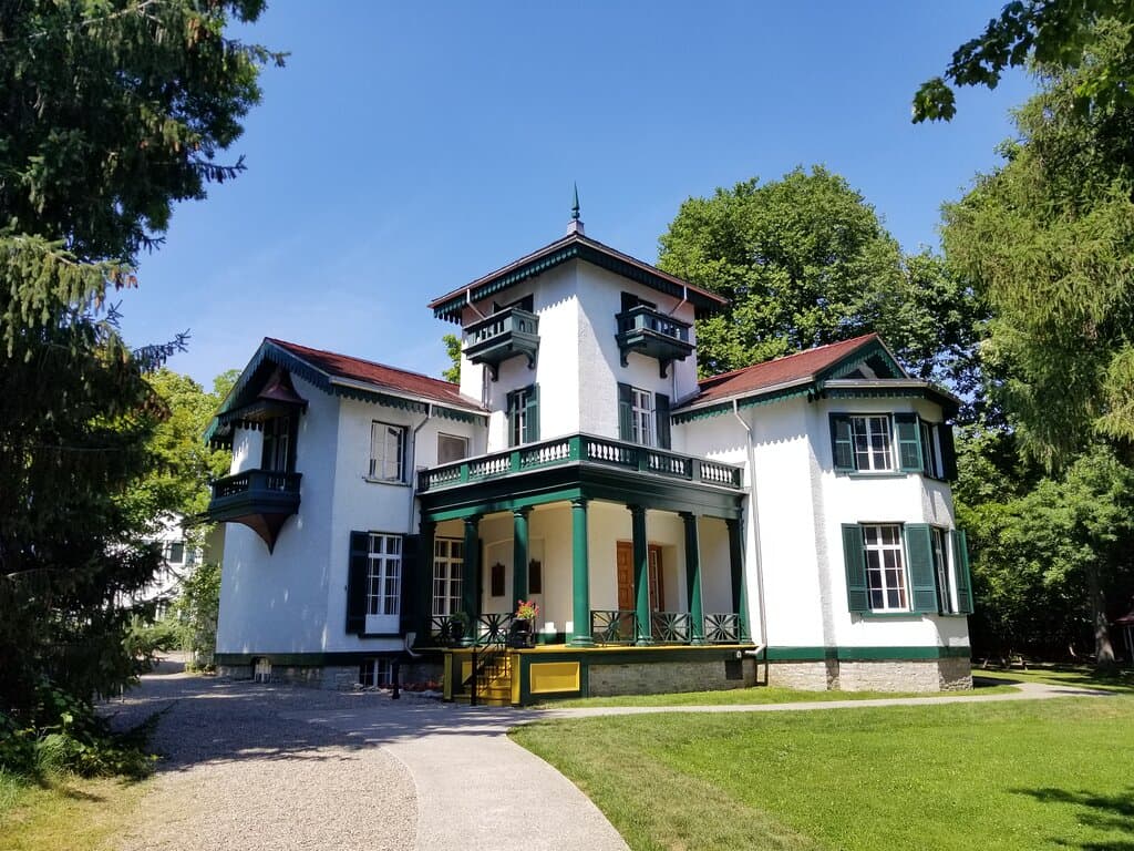 Bellevue House - exterior